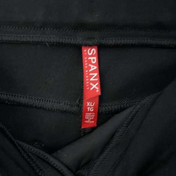 Black XL Spanx Skinny Pants - Picture 1 of 3